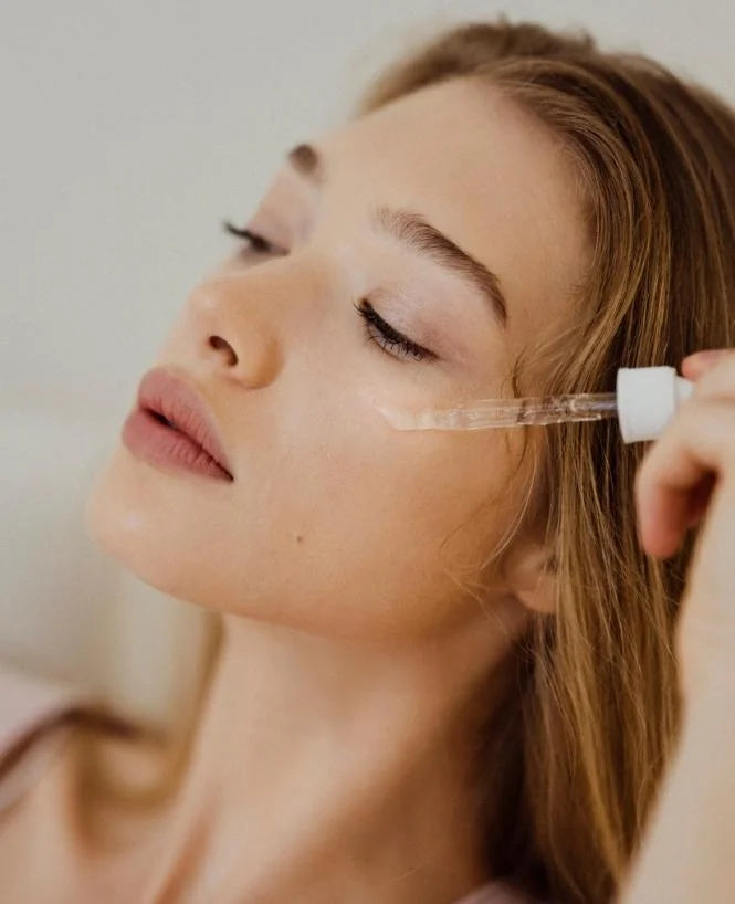 MEDEINE. Hydrogel Serum with Hyaluronic Acid | 30ml Best Before July 2024