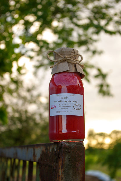 HOMEMADE BY JANKA  Strawberry Juice  | Cold Pressed | 330ml