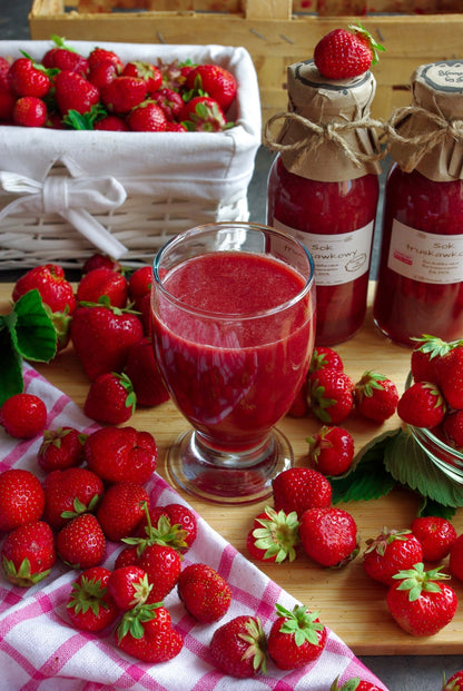 HOMEMADE BY JANKA  Strawberry Juice  | Cold Pressed | 330ml
