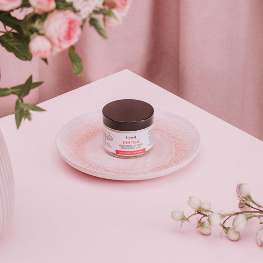 IOSSI Velvet Rose Regenerating Moisturiser. Acerola, Rose, Algae | 50 ml