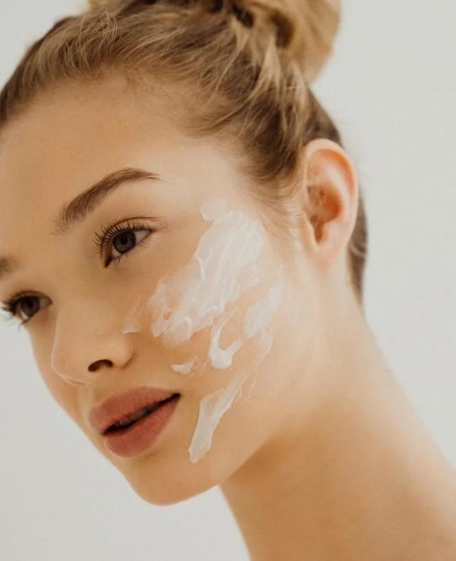 MEDEINE.  Moisturizing Anti-Blue Light Face Cream | 50ml Best Before July 2024