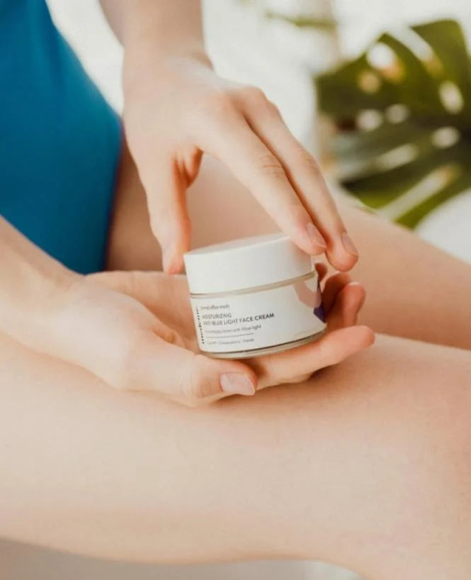 MEDEINE.  Moisturizing Anti-Blue Light Face Cream | 50ml Best Before July 2024